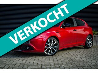 Alfa Romeo Giulietta 1.750 Turbo Veloce | Rosso Competizione | Clima | CC | Navi | Xenon | Sportstoelen | Leder/Alcantara |