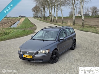 Volvo V50 2.4