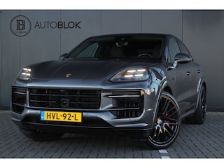 Porsche Cayenne 3.0 S E-Hybrid Black Edition | Achterasbesturing | Sport Chrono | Alcantara Hemelbekleding |