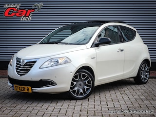 Lancia Ypsilon 0.9 TwinAir Platinum | Clima | Cruise | Half Leer | Panoramadak | Pdc | Lichtmetaal | Allseason |