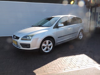Ford Focus Wagon 1.6-16V Futura