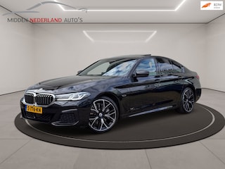 BMW 530e xDrive * HYBRIDE * M-PAKKET * BTW * SCHUIFDAK * HARMAN KARDON *