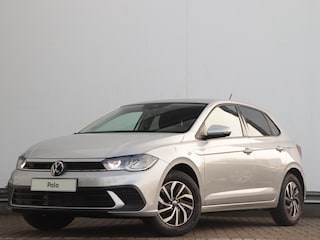 Volkswagen Polo Life Edition 1.0 TSI 70 kW / 95 PK Hatchback 5 ver Camera | LED | Parkeersensoren | 15 inch LMV |