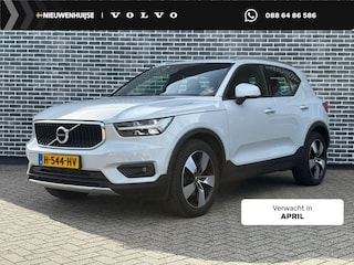 Volvo XC40 2.0 T4 Momentum Pro | Trekhaak | Panoramadak | Lichtmetalen Velgen 19 inch | Keyless Entry | Elektrische Achterklep | Stoelverwarming | Parkeerverwarming | Navigatie