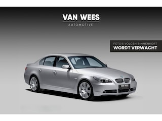 BMW 520i | NL auto | Cruise control | HiFi audio | 18 inch | Trekhaak afneembaar | Regensensor | iDrive | Parkeersensoren | Automatische lichtschakelaar