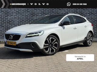 Volvo V40 1.5 T3 Polar+ Luxury | Navigatie | Panoramadak | Achteruitrijcamera | Lederen Bekleding | Parkeerverwarming | LED Koplampen | Lichtmetalen Velgen | Stoelverwarming | Keyless Entry