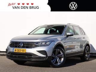 Volkswagen Tiguan 1.5 TSI Life Business 130 pk | Trekhaak | Ergo-Stoelen | Stoel- en stuurverwarming | Camera | Keyless | 19 inch Velgen | Navigatie | Elektr. Achterklep