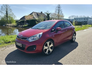 Kia Rio 1.4 CVVT BusinessLine / Automaat / Navi / Camera