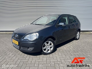 Volkswagen Polo 1.4-16V Comfortline |AUTOMAAT | Stoelverwarming |