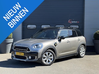 Mini Countryman 1.5 Cooper S E ALL4 Chili | Panoramadak | Camera | Head-Up Display | Harmon Kardon | Navigatie | Elektrische Achterklep |