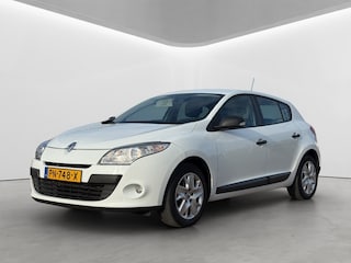 Renault Mégane 1.6 Expression Trekhaak Navi PDC Stoelverwarming