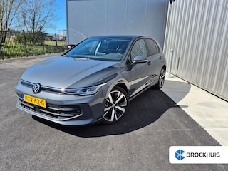 Volkswagen Golf 1.5 eHybrid Life Edition 204Pk DSG/AUTO | Glazen panorama-dak | Achteruitrijcamera | Cruise control adaptief | Apple carplay Android auto | Keyless | Parkeersensoren | Parkeer assiststent | BAD | 18"LMV