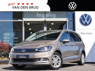 Volkswagen Touran 1.4 TSI 150 pk DSG Highline | Trekhaak Afneembaar | Navigatie | LED | ACC | Camera | Climatronic | Stoelverwarming | Bluetooth | PDC |