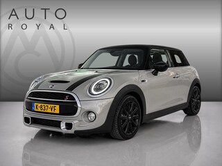 Mini Mini 2.0 60 Years Edition AUTOMAAT| PANORAMADAK| NAVIGATIE| AIRCO/ECC| SPORT INTERIEUR| XENON| PARKEERSENSOREN