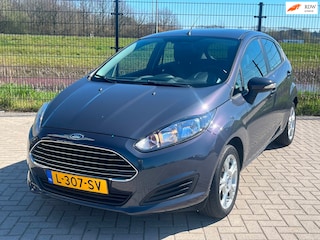 Ford Fiesta 1.0 Titanium | 80PK | Stoel- en voorruit verwarming | LMV