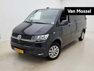 Volkswagen Transporter 2.0 TDI L2H1 110PK | Trekhaak | Parkeersensoren Voor + Achter | Airco | Cruise Control | Multifunctioneel Stuurwiel | Verwarmbare Voorruit | Achteruitrijcamera | Navigatie | Apple/Android Carplay |