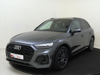 Audi Q5 55 TFSI e S edition Competition | Panoramadak | Luchtvering | Trekhaak | LED matrix verlichting | Adaptieve cruise control | Navigatie Plus | Dodehoek detectie | Keyless |