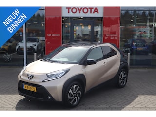 Toyota Aygo PULSE AUTOMAAT AD-CRUISE APPLE/ANDROID LM-VELGEN PRIVACY-GLASS NL-AUTO