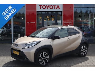 Toyota Aygo PULSE AUTOMAAT AD-CRUISE APPLE/ANDROID LM-VELGEN PRIVACY-GLASS NL-AUTO