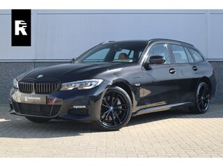 BMW 3-serie Touring 330e M Sport Adaptief onderstel / 19inch / elec stoelen / Camera / Stoelverwarming