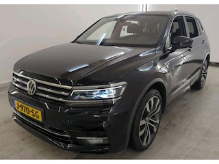 Volkswagen Tiguan 1.5 TSI Highline Business R 7p. (APPLECAR PLAY,PANORAMADAK,CAMERA,ALCANTARA,STOELVERWARMING,3DVIEW,LED)
