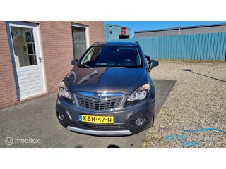 Opel Mokka 1.4 T Cosmo sportvelgen ,140 pk , stuurverwarming , stoelverwarming,