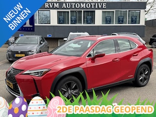 Lexus UX 250h Business Line VAN: 24.900,- VOOR: 22.877,- UW LENTEVOORDEEL: 2.023,- | RIJKLAARPRIJS incl. 12mnd BOVAG GARANTIE