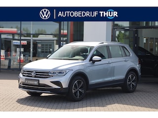 Volkswagen Tiguan 1.4 TSI eHybrid Elegance Ergo stoel 2x area view rondom zicht camera 18" LMV Bi Colour stoelverwarming easy open& close IQ Matrix LED klasse III alarm spiegel pakket side assist dode hoek sensor travel assist etc.
