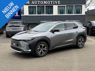 Toyota bZ4X Premium 71 kWh VAN: 39.900,- VOOR: 36.877,- UW LENTEVOORDEEL: 3.023,- | MEGA VOLLE AUTO | 10 jaar TOYOTA GARANTIE | TREKHAAK