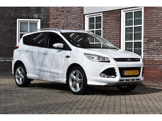 Ford Kuga 1.5 Titanium Styling Pack Wij zijn op afspraak geopend! Graag bellen voor uw komst.