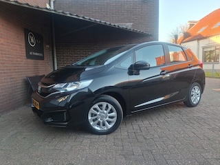 Honda Jazz 1.3 i-VTEC Comfort Automaat Trekhaak / Cruise Controle / Navigatie / Achteruitrijcamera / Stoelverwarming / Airco /