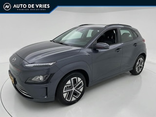 Hyundai Kona EV Fashion 64 kWh 3-Fase | SOH 100% | Nieuw model | Carplay | Virtual cockpit | Adaptive cruise