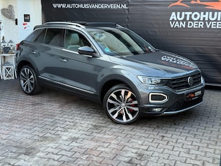 Volkswagen T-Roc 2.0 TSI 4Motion Sport, Panoramadak/Virtual/ACC/Beats/Trekhaak/Etc.
