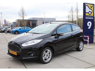 Ford Fiesta 1.0 EB Titanium NL auto Navigatie, PDC, Bluetooth, NL-Auto, Climate Uniek!