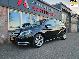 Mercedes-Benz B-klasse 180 Ambition Automaat! Leer! NAP! Xenon! Mooie/Nette Auto Airco! Cruise Control!