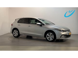Volkswagen Golf 1.0 TSI 110pk Life Parkeersensoren Navigatie App-Connect DAB+