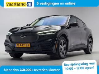 Ford Mustang Mach-E RWD 75 kWh 3 fase Aut. [ Pano Leder Stoel-en Stuurverwarming LED Navi Carplay / Android ]