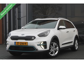 Kia Niro e-Niro ExecutiveLine 64 kWh | Trekhaak | Leder | Camera | ACC
