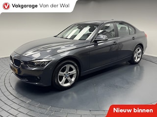 BMW 316i Trekhaak-Clima-Cr.contr-Stoelverwarming-Parkeersensoren-Lm17''velgen