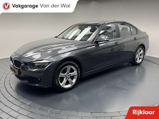 BMW 316i Trekhaak-Clima-Cr.contr-Stoelverwarming-Parkeersensoren-Lm17''velgen