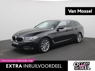 BMW 5-serie Touring 520e | Automaat | Lederen Bekleding | Navigatie | Stoelverwarming | Sfeerverlichting |