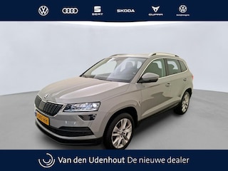 Skoda Karoq 1.5 TSI 150pk ACT Business Edition Plus DSG / Panoramadak / Navigatie / Camera / Trekhaak