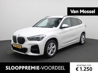 BMW X1 sDrive18i High Executive | M-SPORT | CAMERA | NAVIGATIE | SFEERVERLICHTING | STOELVERWARMING |
