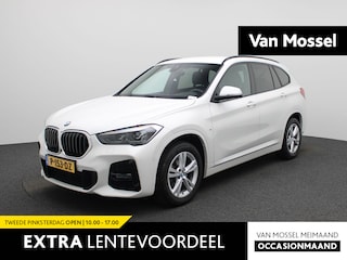 BMW X1 sDrive18i High Executive | M-SPORT | CAMERA | NAVIGATIE | SFEERVERLICHTING | STOELVERWARMING |