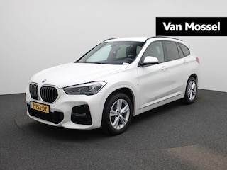BMW X1 sDrive18i High Executive | M-SPORT | CAMERA | NAVIGATIE | SFEERVERLICHTING | STOELVERWARMING |