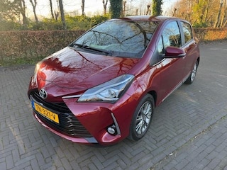 Toyota Yaris 1.5 VVT-i Executive/Nieuwstaat/Trekhaak/Halfleer/Led/Camera/Navi