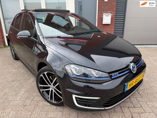 Volkswagen Golf 1.4 TSI GTE / Pano / Leder / Navi / PDC / NAP
