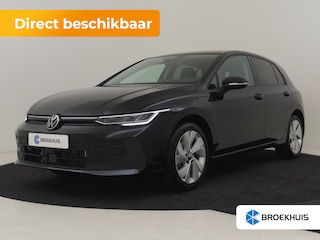 Volkswagen Golf Life Edition eHybrid | 'App-Connect' draadloze smartphone integratie | Achterbank in ongelijke delen neerklapbaar incl. middenarmsteun en doorlaadmogelijkheid | Achteruitrijcamera (Rear View)