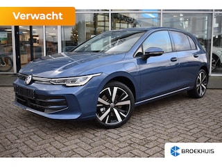 Volkswagen Golf Life Edition eHybrid | 'App-Connect' draadloze smartphone integratie | Achterbank in ongelijke delen neerklapbaar incl. middenarmsteun en doorlaadmogelijkheid | Achterlichten LED