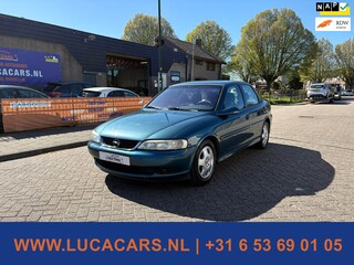 Opel Vectra 1.6-16V Business Edition NIEUWE APK!